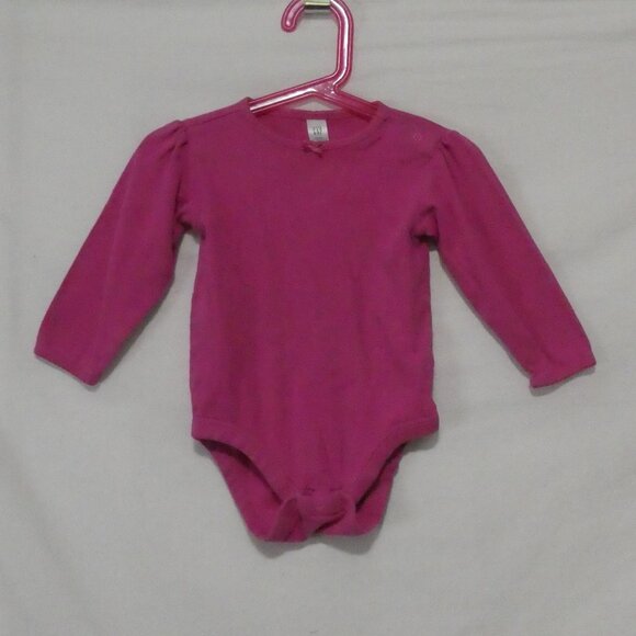 Y2K | BABY GAP - Infant | 12-18 months | Vibrant Pink Baby Bodysuit - Picture 1 of 16